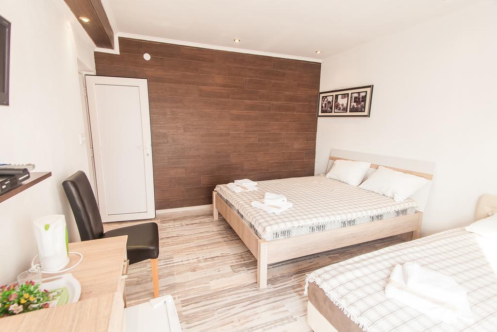 באר Rooms And Apartments Milana חדר תמונה