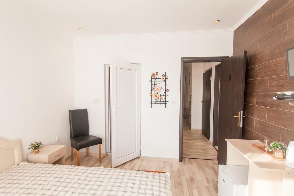 באר Rooms And Apartments Milana חדר תמונה