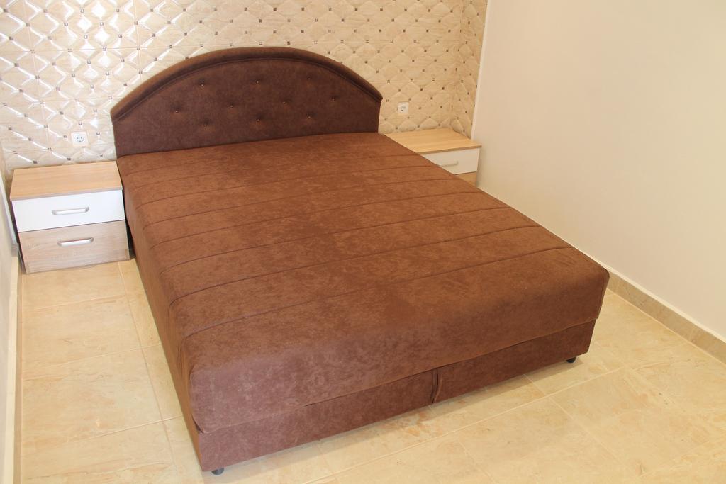 באר Rooms And Apartments Milana מראה חיצוני תמונה