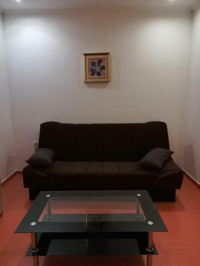 באר Rooms And Apartments Milana מראה חיצוני תמונה